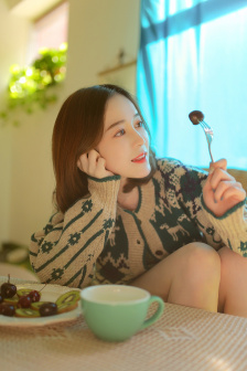 晚上爷爷总是压在妈妈肚子上睡觉